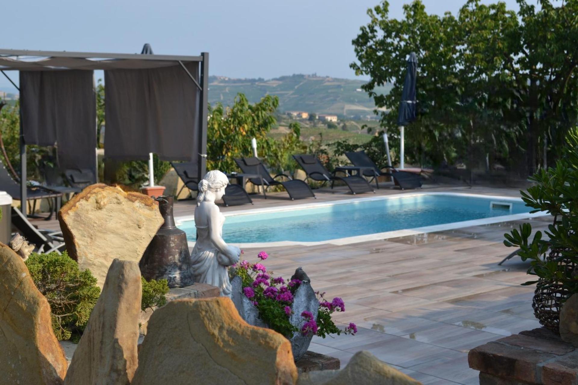 Agriturismo San Martino Castiglione Tinella Exterior photo